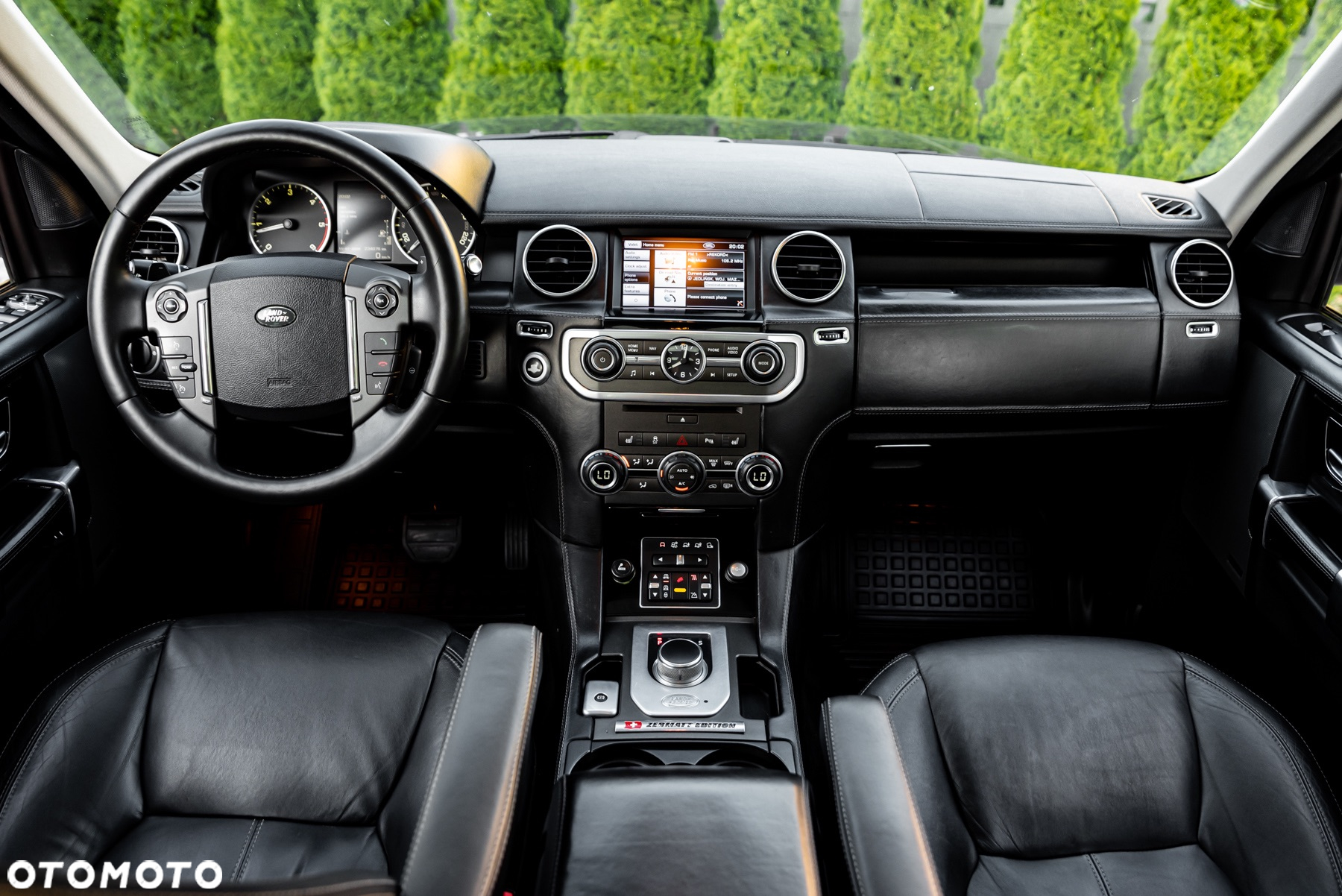 Land Rover Discovery SD V6 HSE - 28