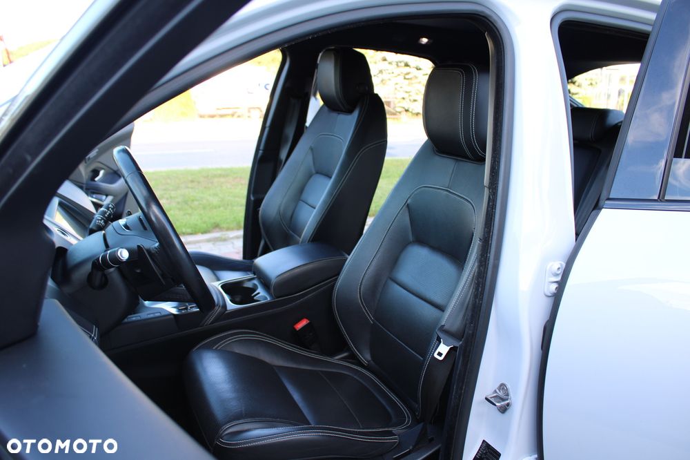 Jaguar E-Pace D240 AWD R-Dynamic SE - 31