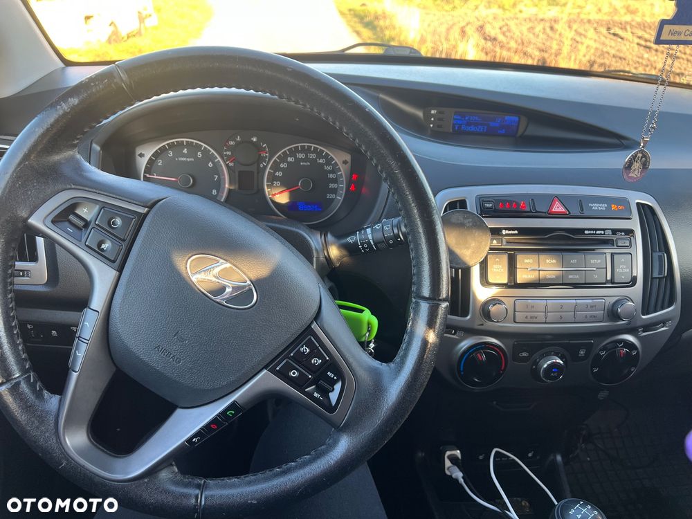 Hyundai i20 1.2 Fifa World Cup Edition - 6