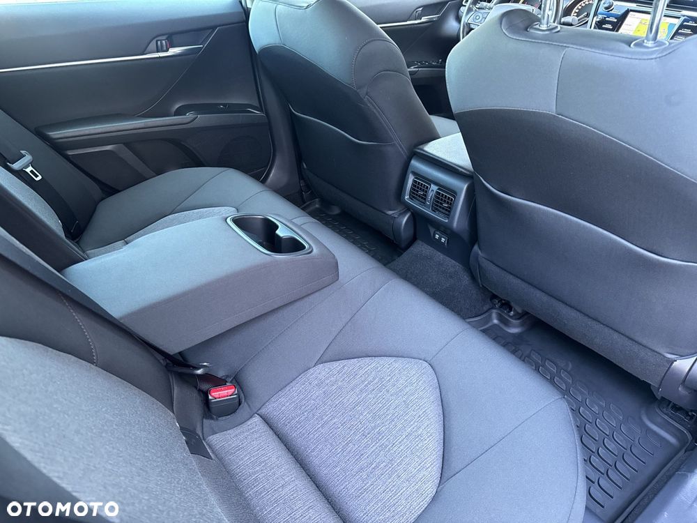 Toyota Camry 2.5 Hybrid Comfort CVT - 17