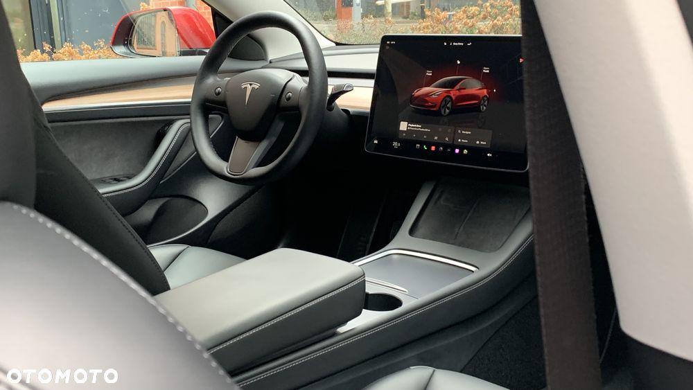 Tesla Model 3 - 28