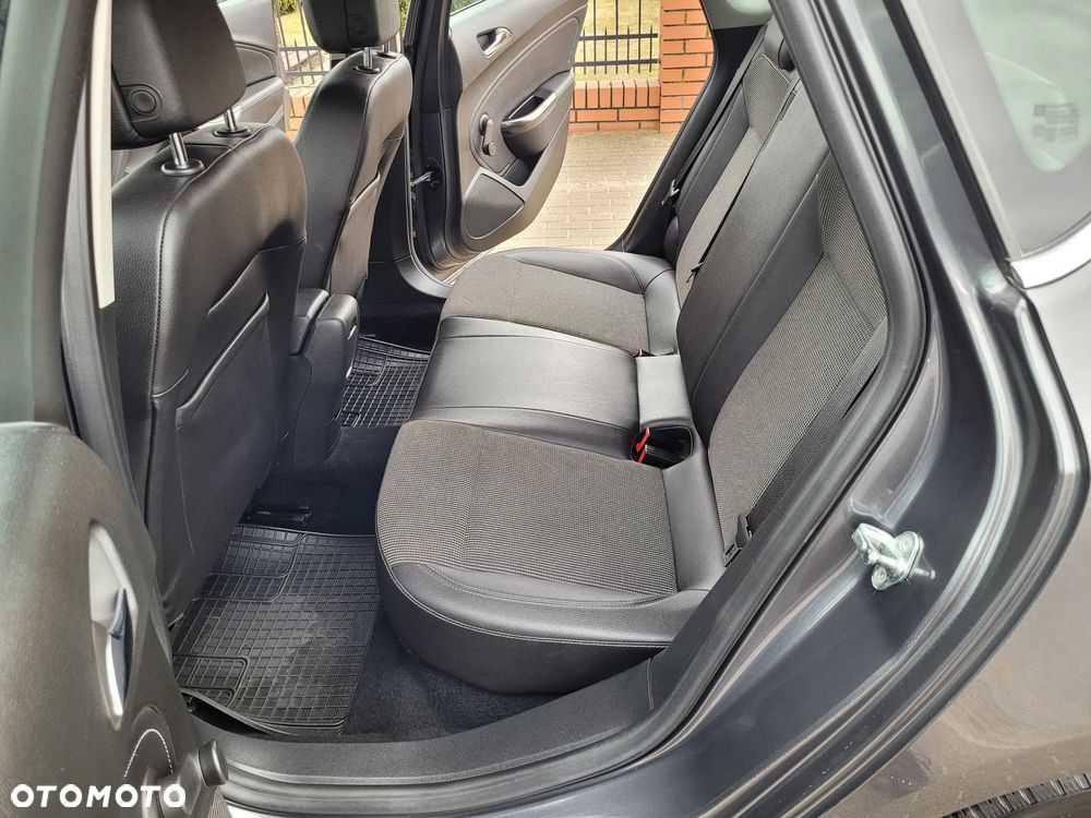 Opel Astra 1.4 Turbo Cosmo - 14