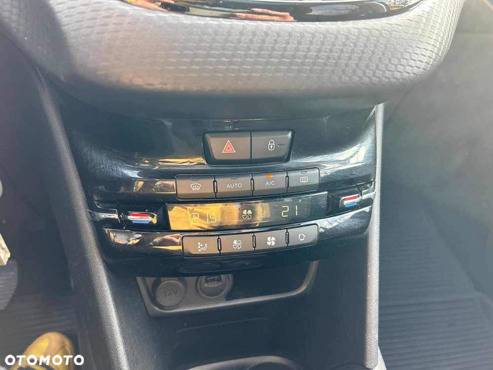 Peugeot 208 1.5 BlueHDi Allure Pack S&S - 33