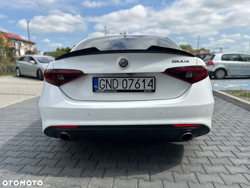 Alfa Romeo Giulia 2.0 Turbo 16V AT8 Veloce - 7