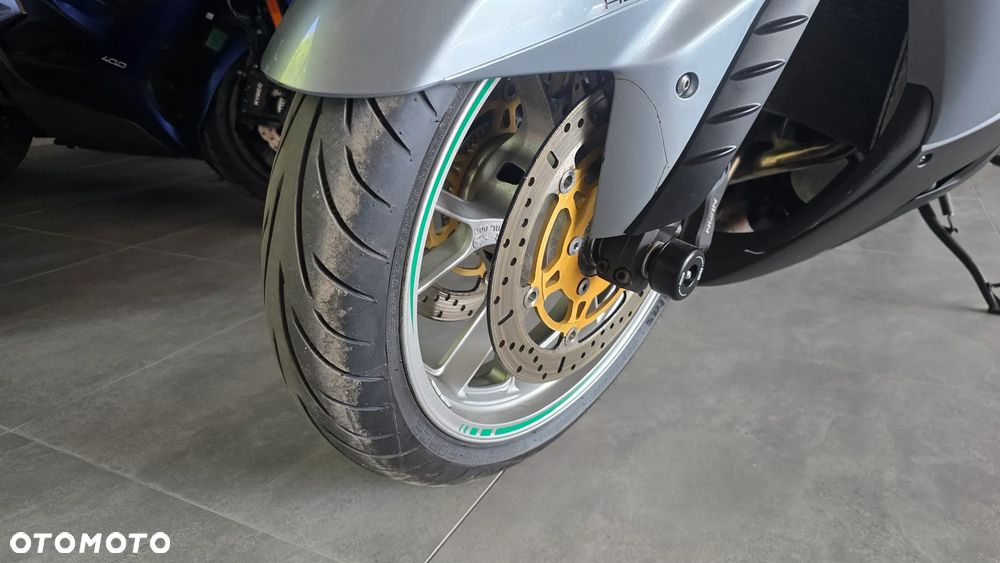 Kawasaki GTR - 21