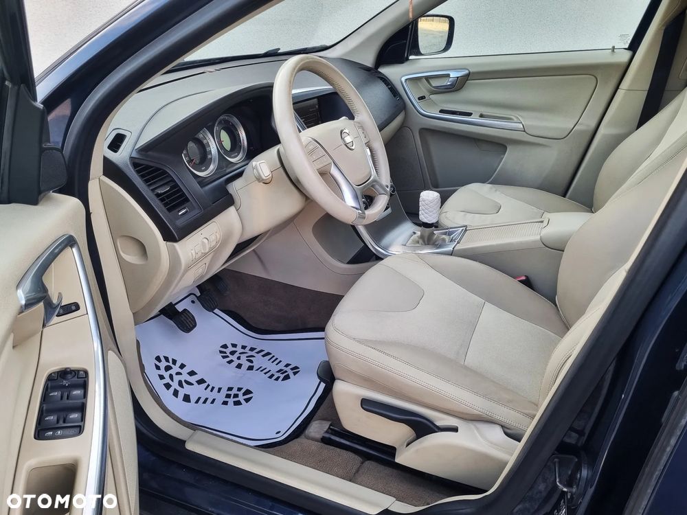 Volvo XC 60 D3 Momentum - 8