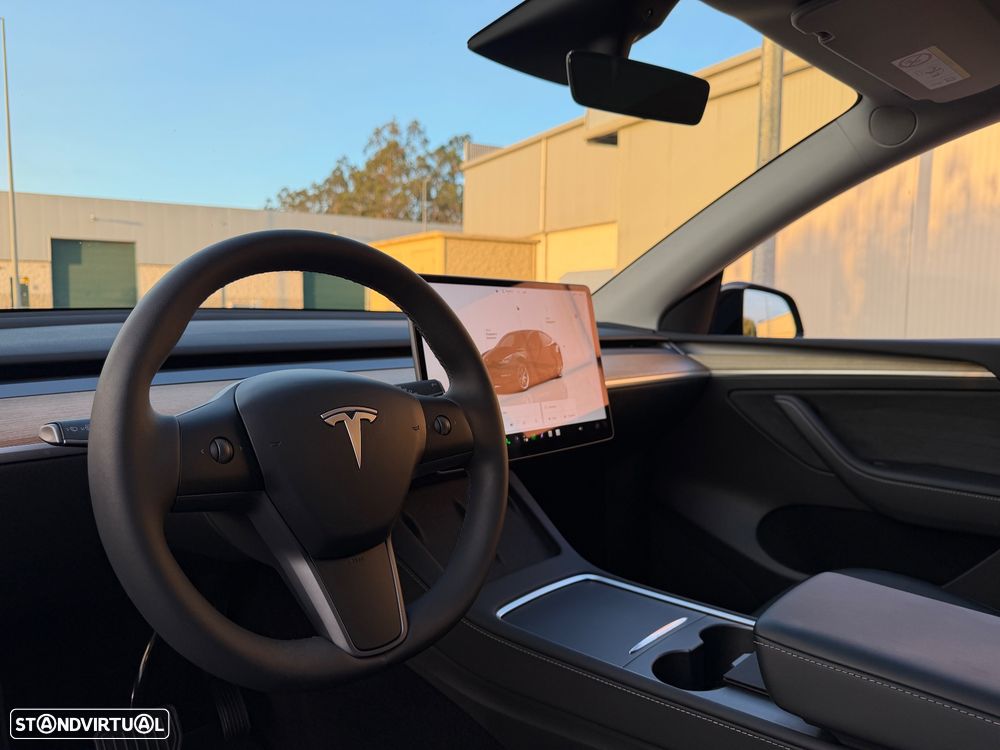 Tesla Model Y Tração Traseira - 15