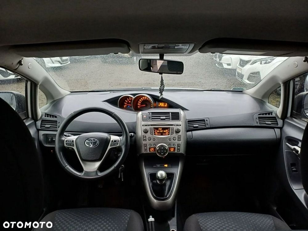Toyota Verso 2.0 D-4D 2010 7os - 24