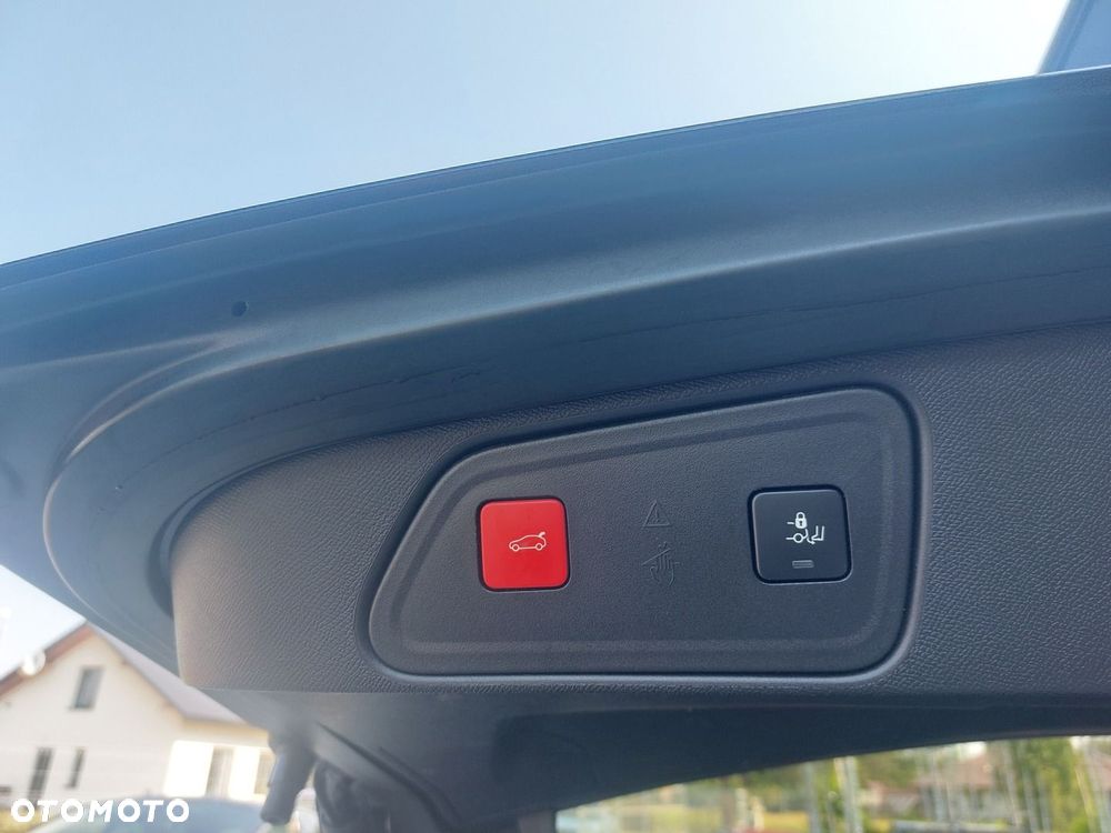 Peugeot 3008 1.5 BlueHDi GT Pack S&S EAT8 - 9