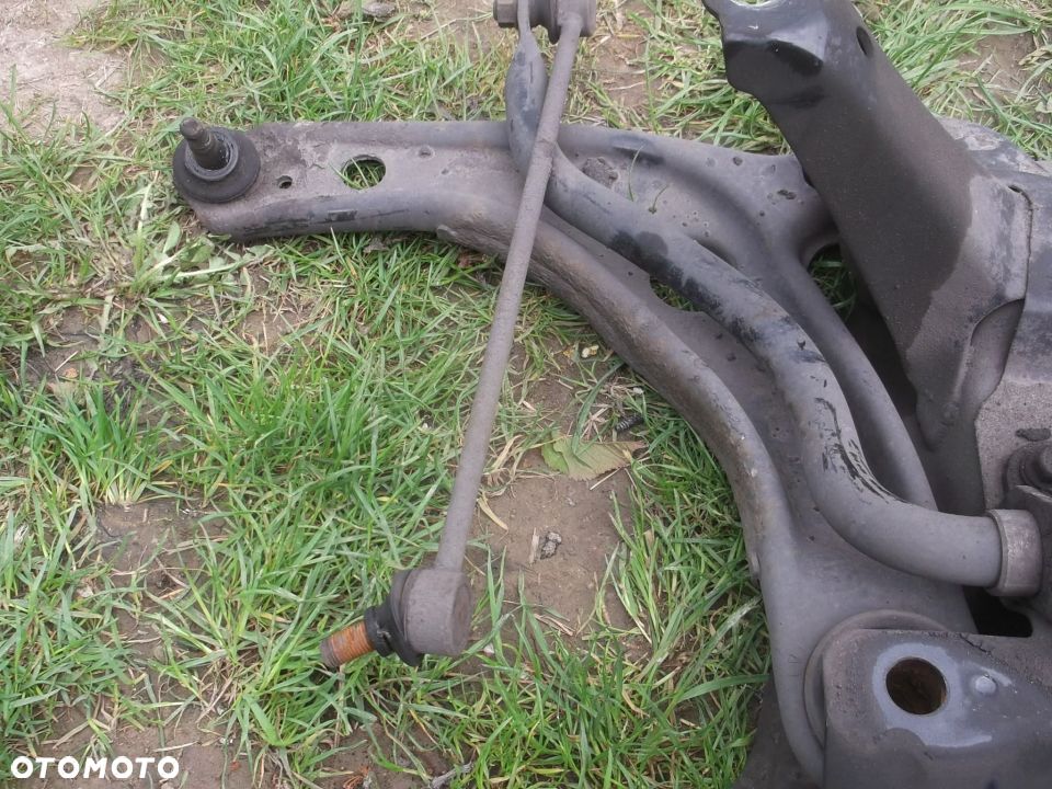 WAHACZ LEWY PRAWY TOYOTA YARIS II III 2006- 1.0 1.3 1.4 - 3