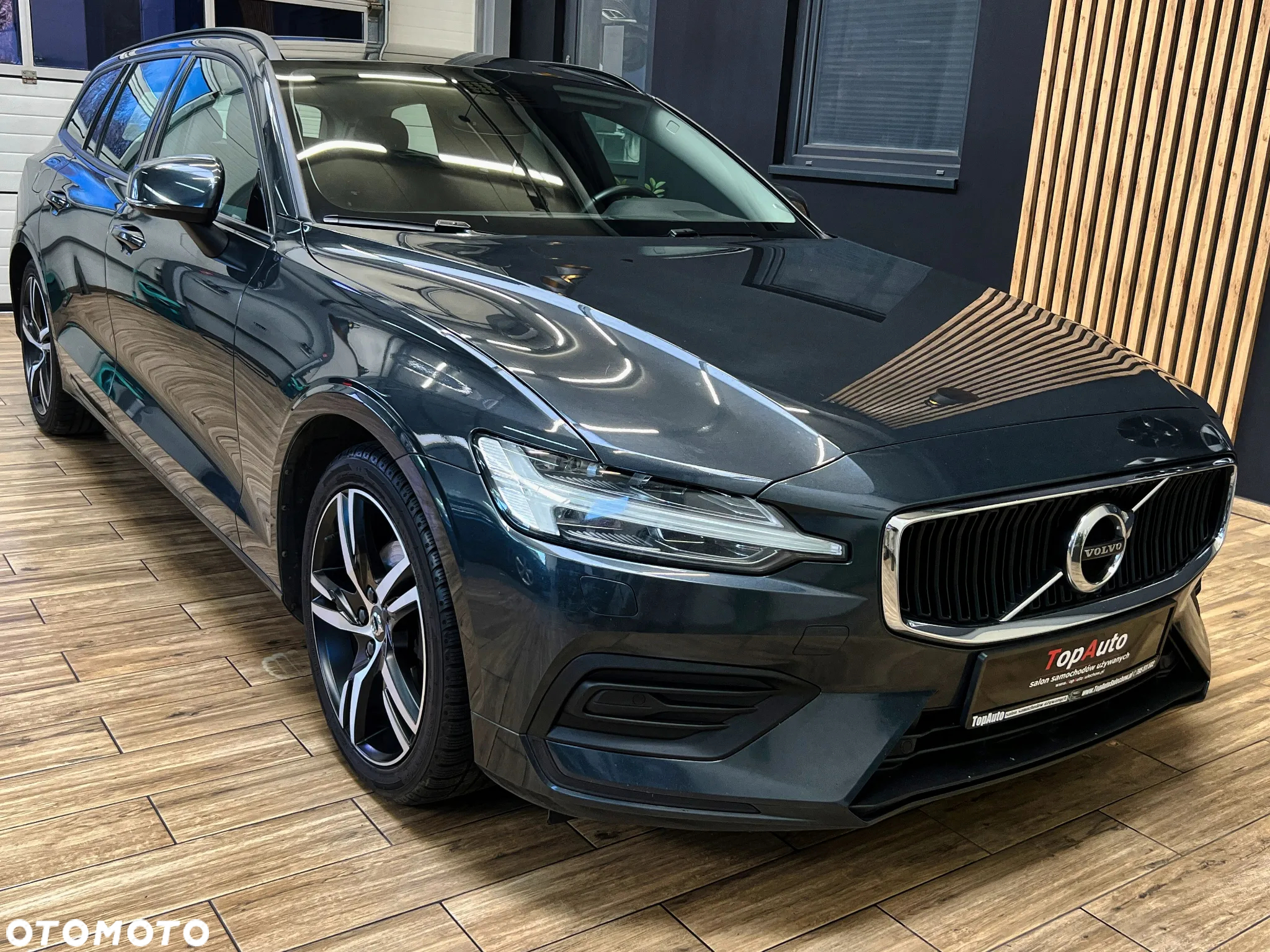 Volvo V60 D4 Momentum - 4
