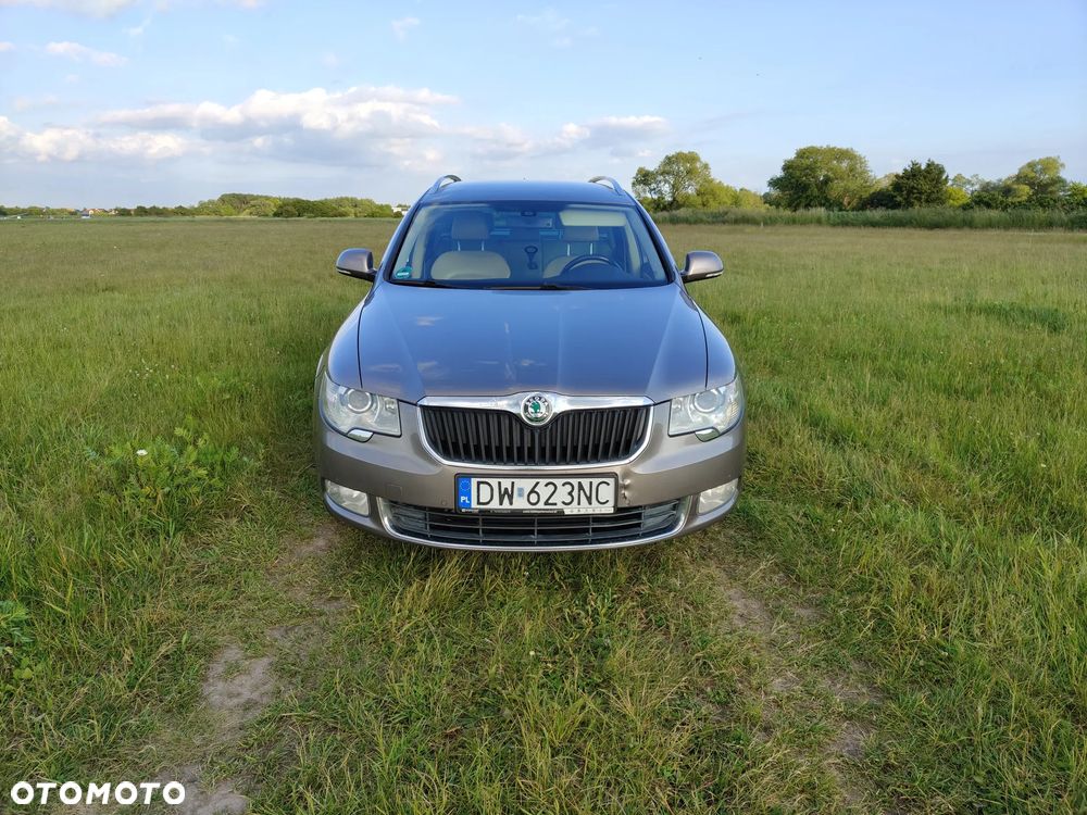 Skoda Superb 2.0 TDI Platinum DSG - 3