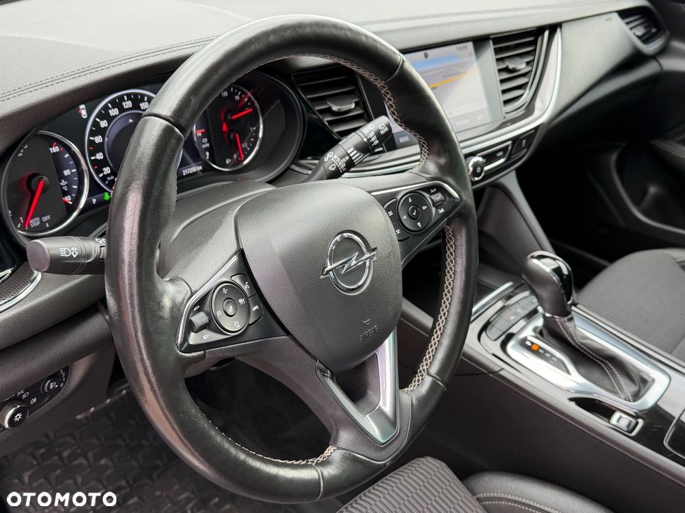 Opel Insignia - 16