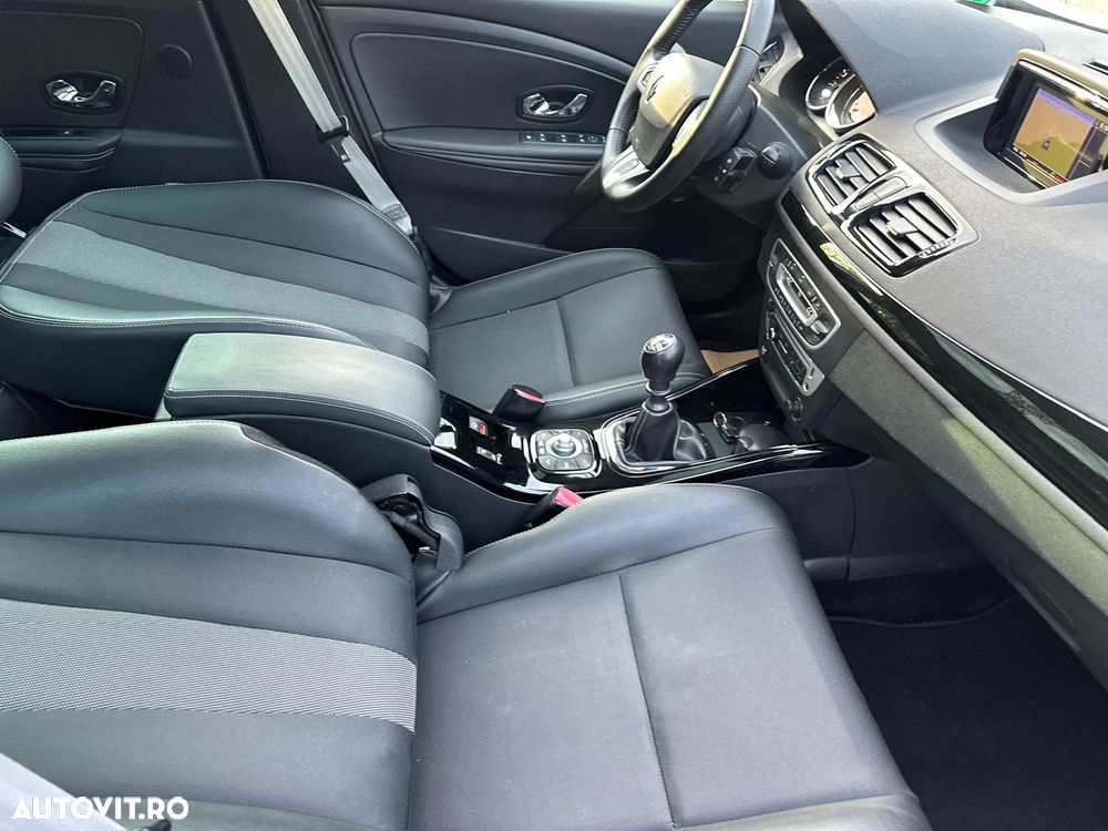 Renault Megane ENERGY dCi 110 Start & Stop Bose Edition - 23