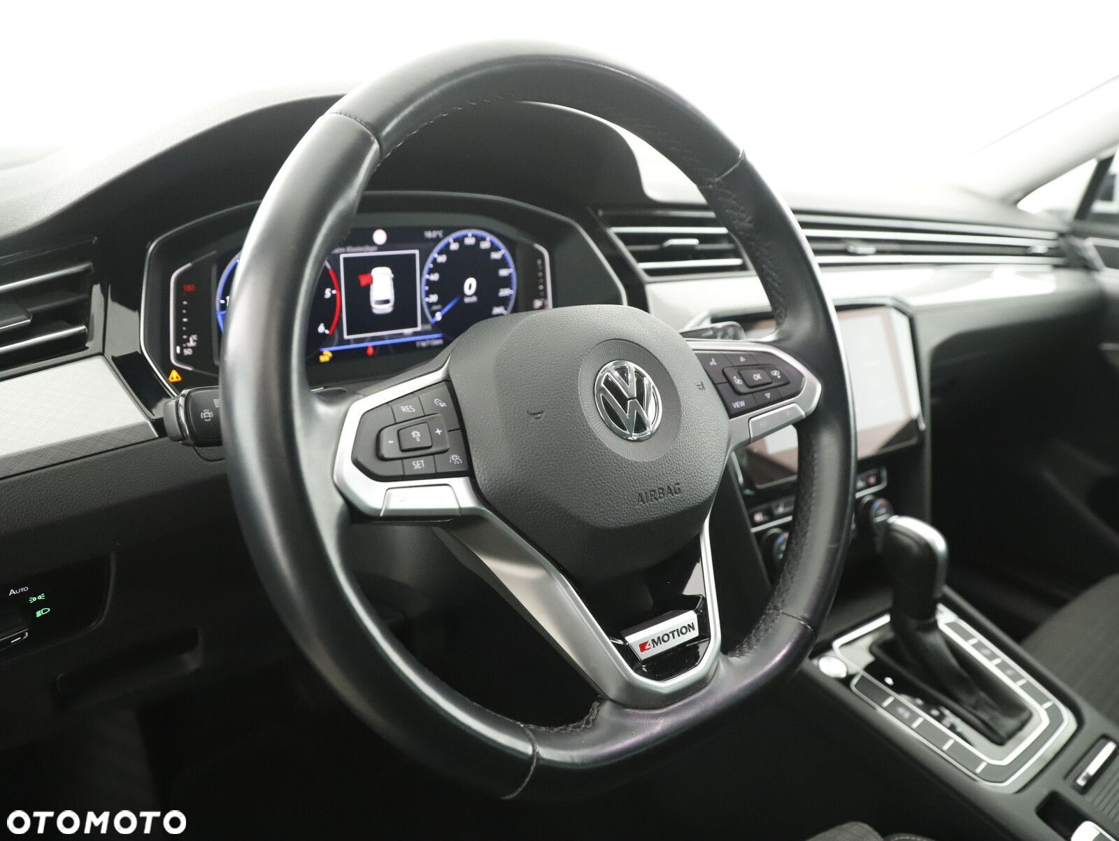 Volkswagen Passat - 8
