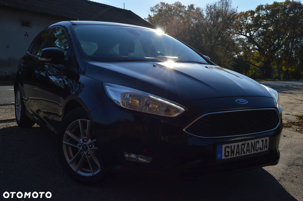 Ford Focus 1.0 EcoBoost Titanium Design - 4