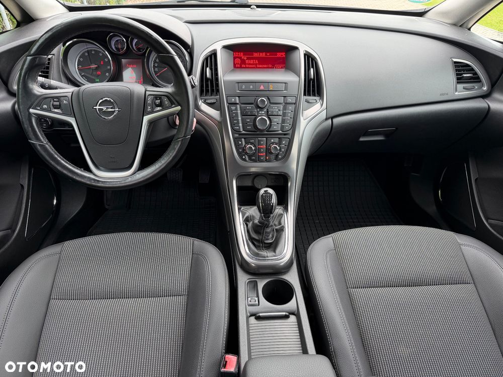 Opel Astra 1.6 Turbo Cosmo - 27