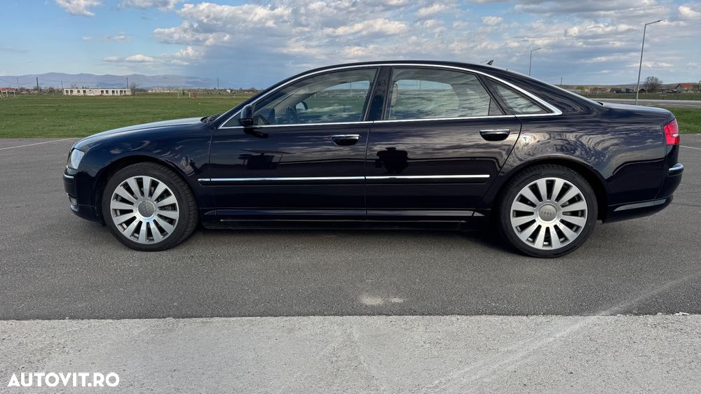 Audi A8 - 8