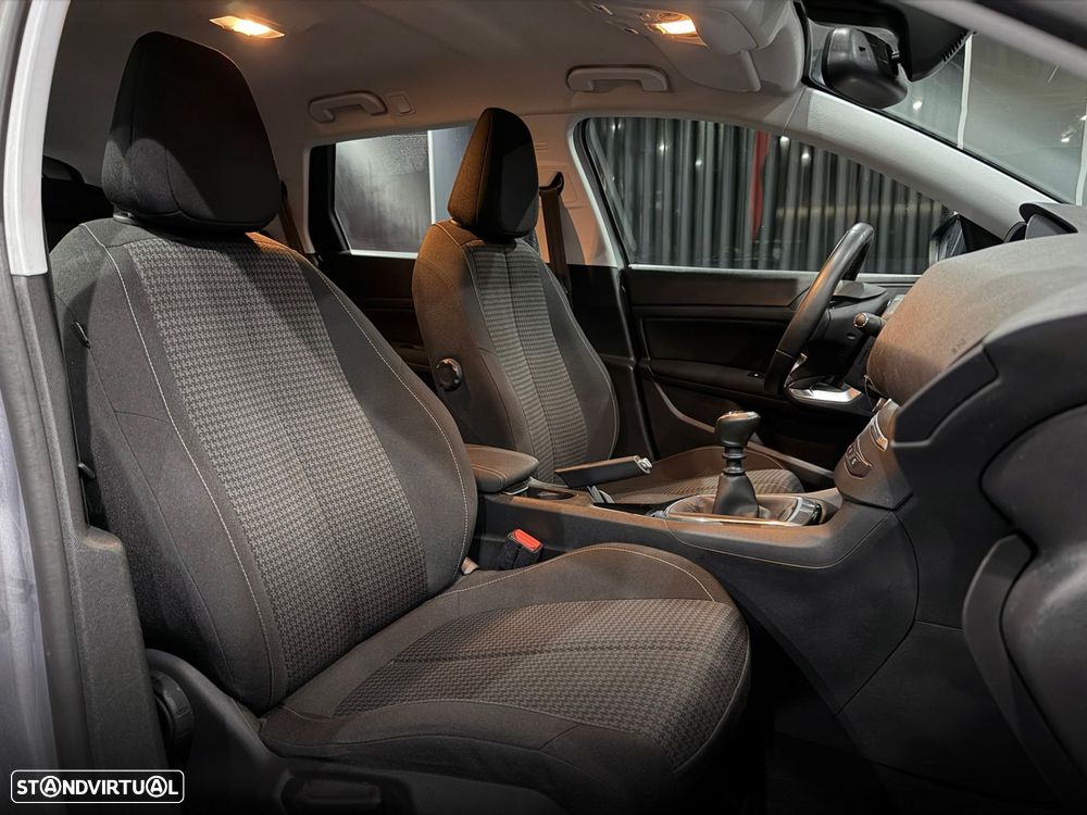 Peugeot 308 1.2 PureTech Active Pack - 28