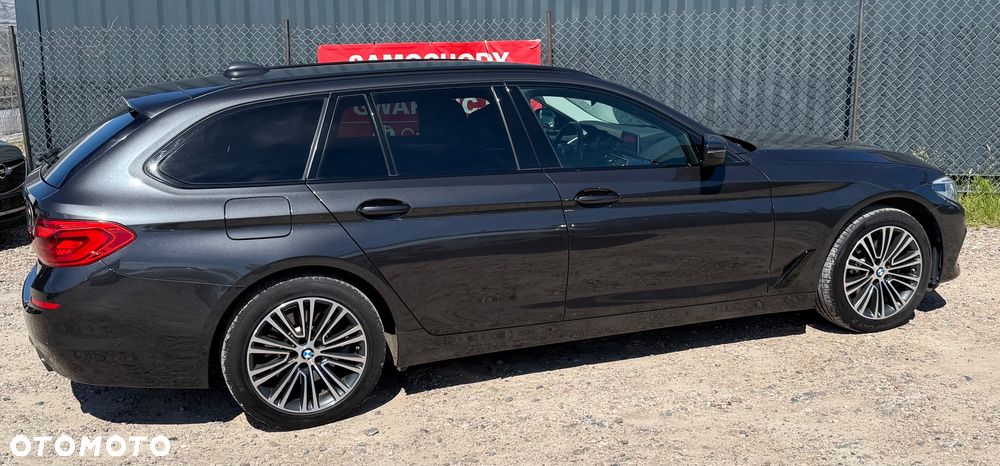 BMW Seria 5 520d M Sport Edition - 4