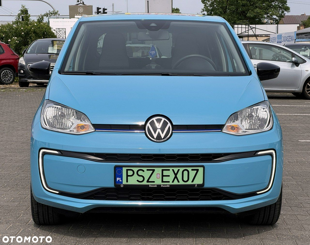 Volkswagen up! e-up - 11