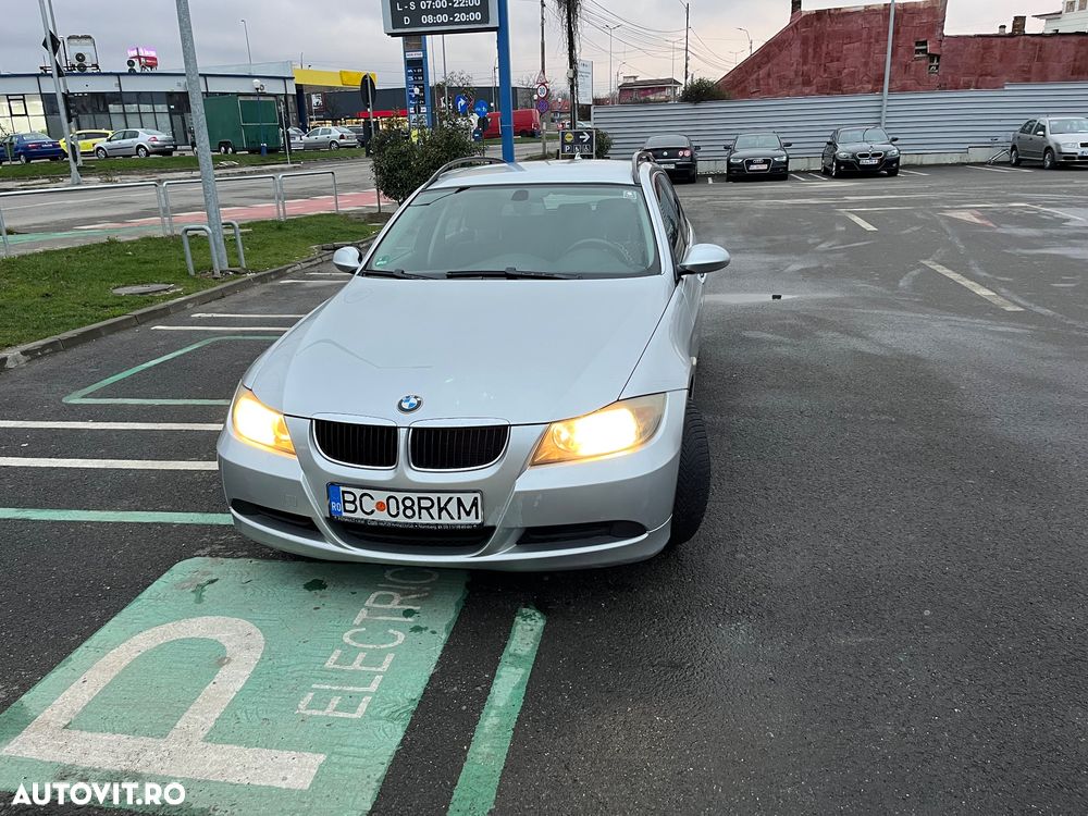 BMW Seria 3 318d DPF Touring - 4