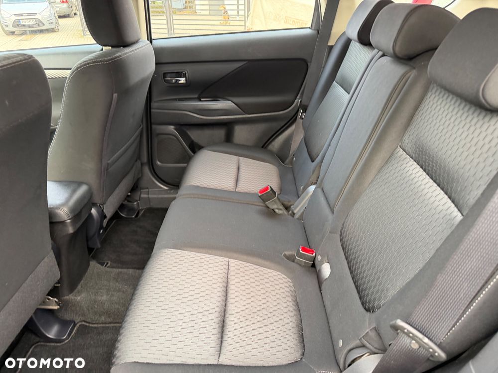 Mitsubishi Outlander 2.0 2WD Diamant Edition - 16