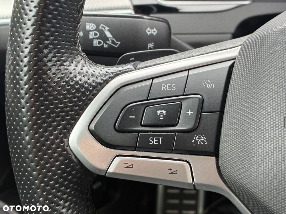 Volkswagen Passat - 20