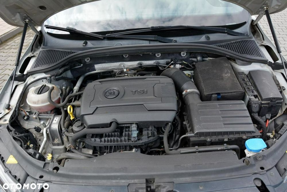 Skoda Octavia 2.0 TSI RS 230 DSG - 36