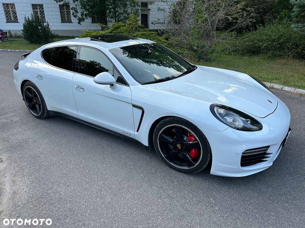 Porsche Panamera GTS PDK - 13