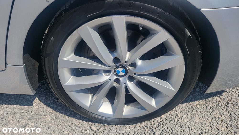 BMW Seria 5 535i - 24