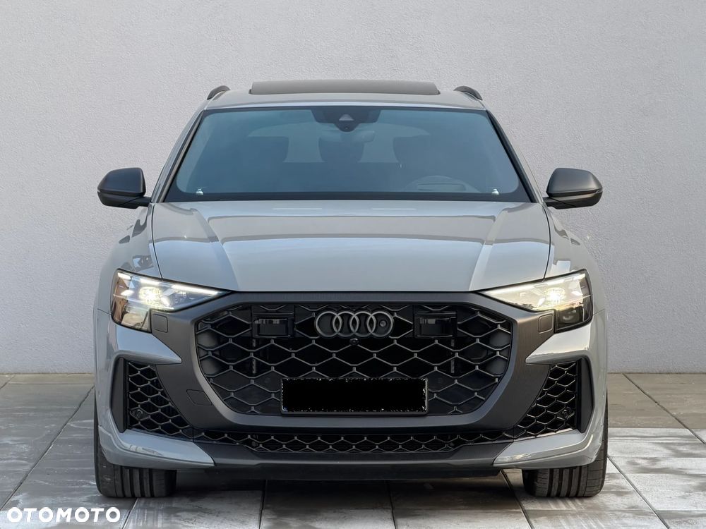 Audi RS Q8 - 2