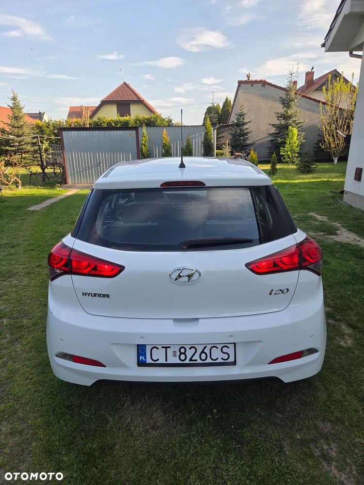 Hyundai i20 1.2 Intro Edition - 11