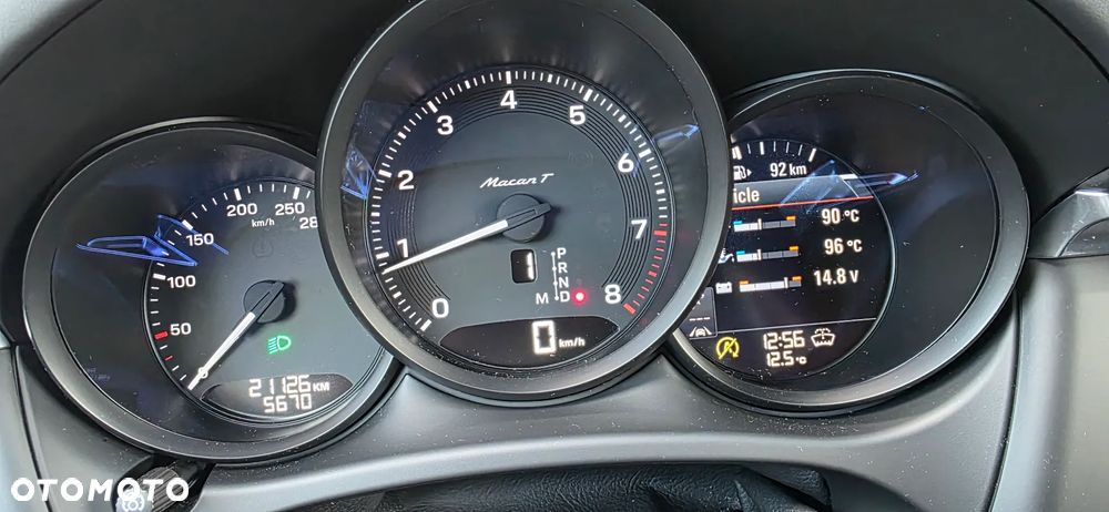Porsche Macan T - 25