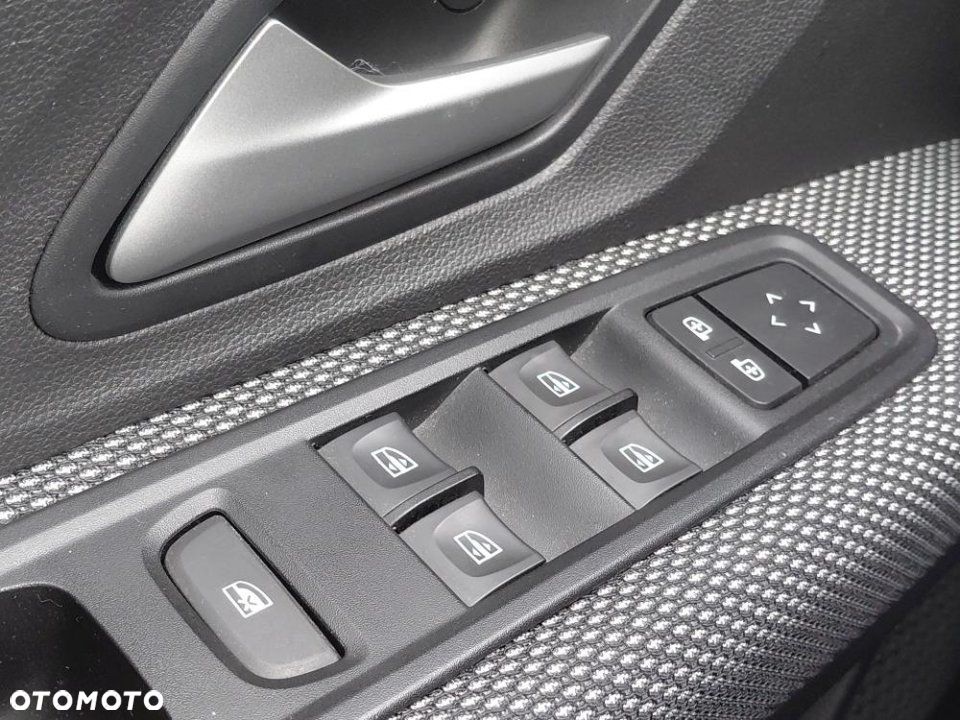 Dacia Sandero - 7