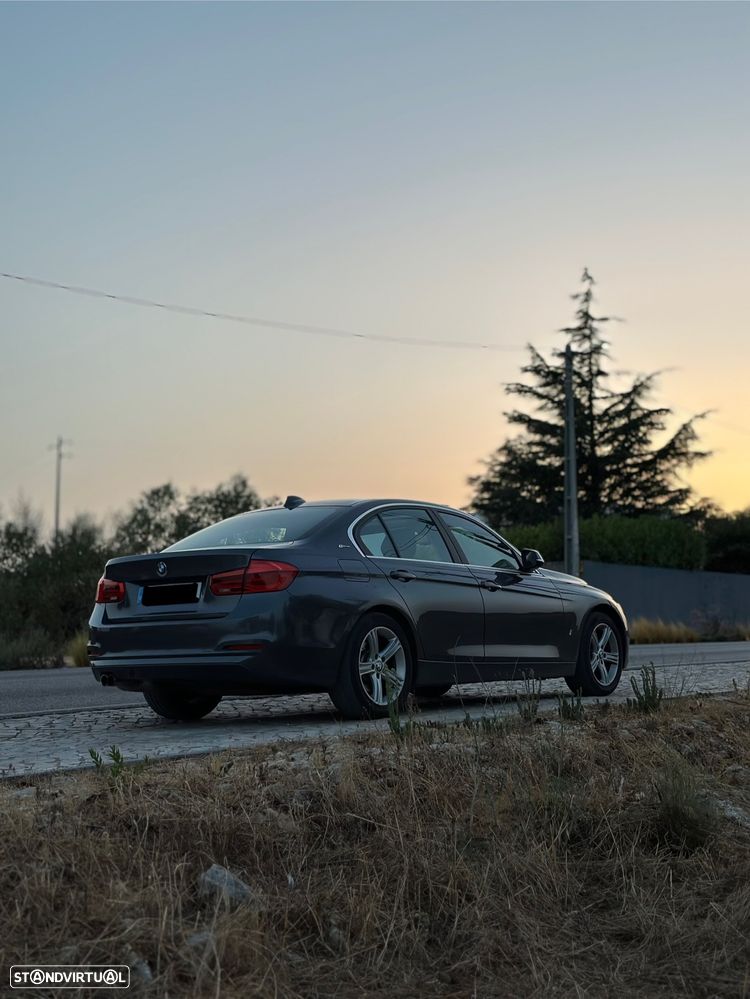 BMW 330 e iPerformance - 26