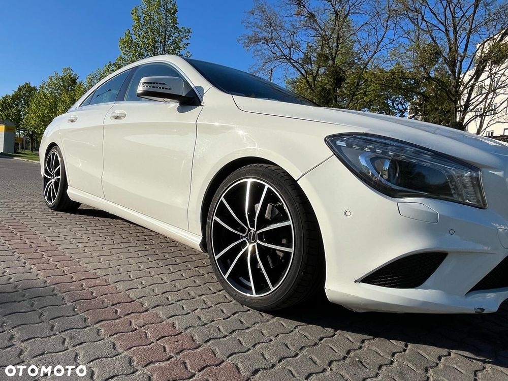 Mercedes-Benz CLA 200 7G-DCT - 1