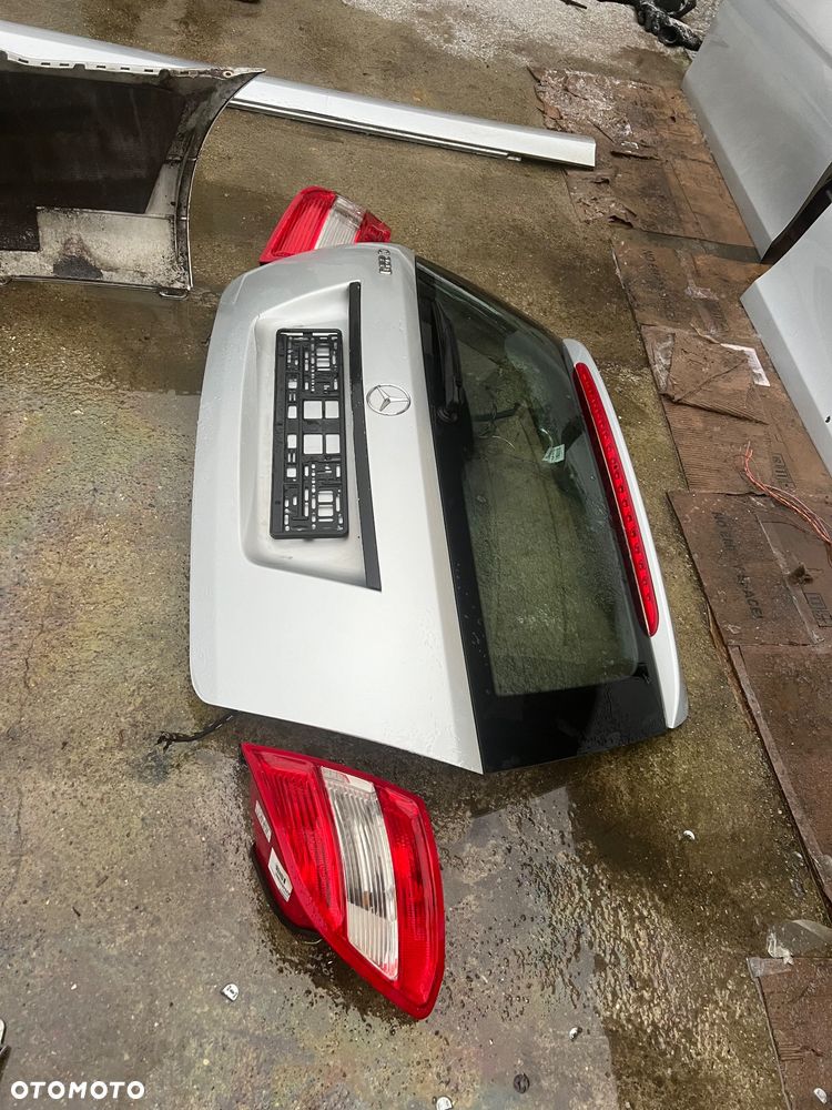 Mercedes w204 przód kompletny maska grill gril lampy lusterko c775 błotnik przedni prawy lewy przód zbiorniczek spryskiwaczy zderzak przedni pdc klapa bagażnika zderzak tył tylni lampa tył tylnią pas przedni kompletny z chłodnicami belka w204 c klasa próg zamek drzwi - 21