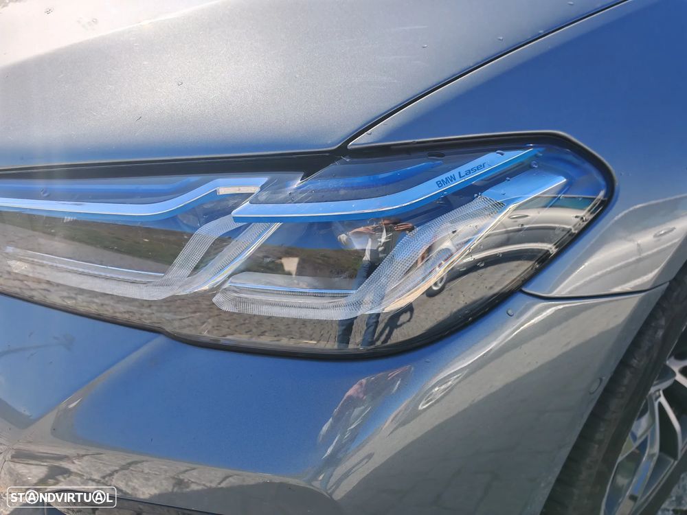 BMW 530 e Pack 50 anos M - 18
