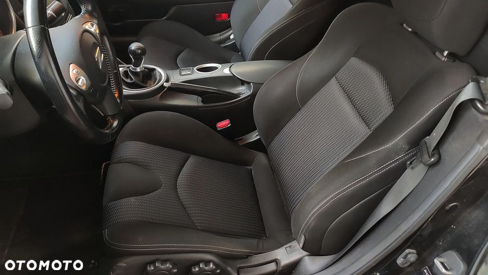 Nissan 370 Z - 30