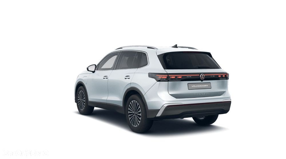 Volkswagen Tiguan - 5