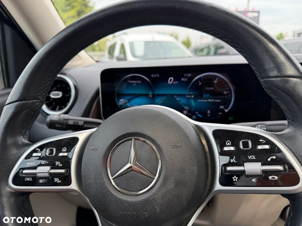 Mercedes-Benz GLB 250 4Matic 8G-DCT Progressive - 11