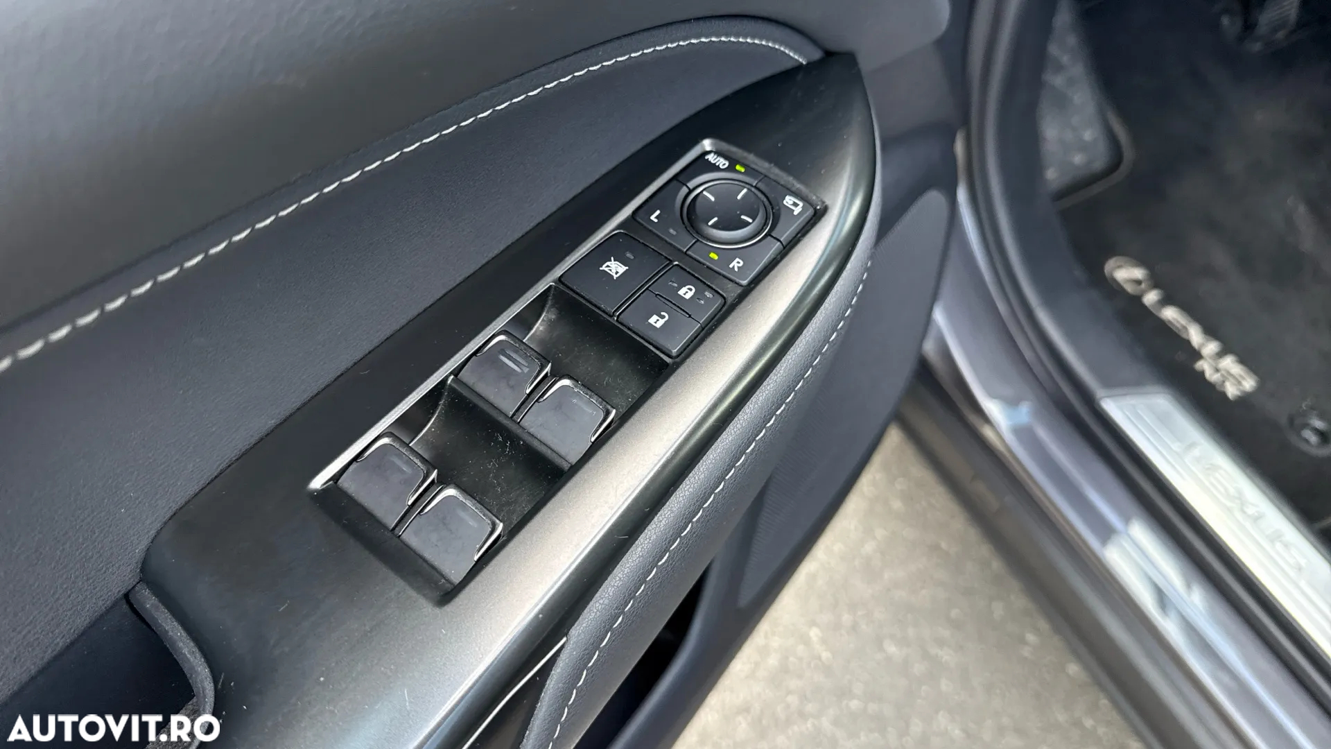 Lexus Seria NX 350h AWD CVT HEV Business - 30