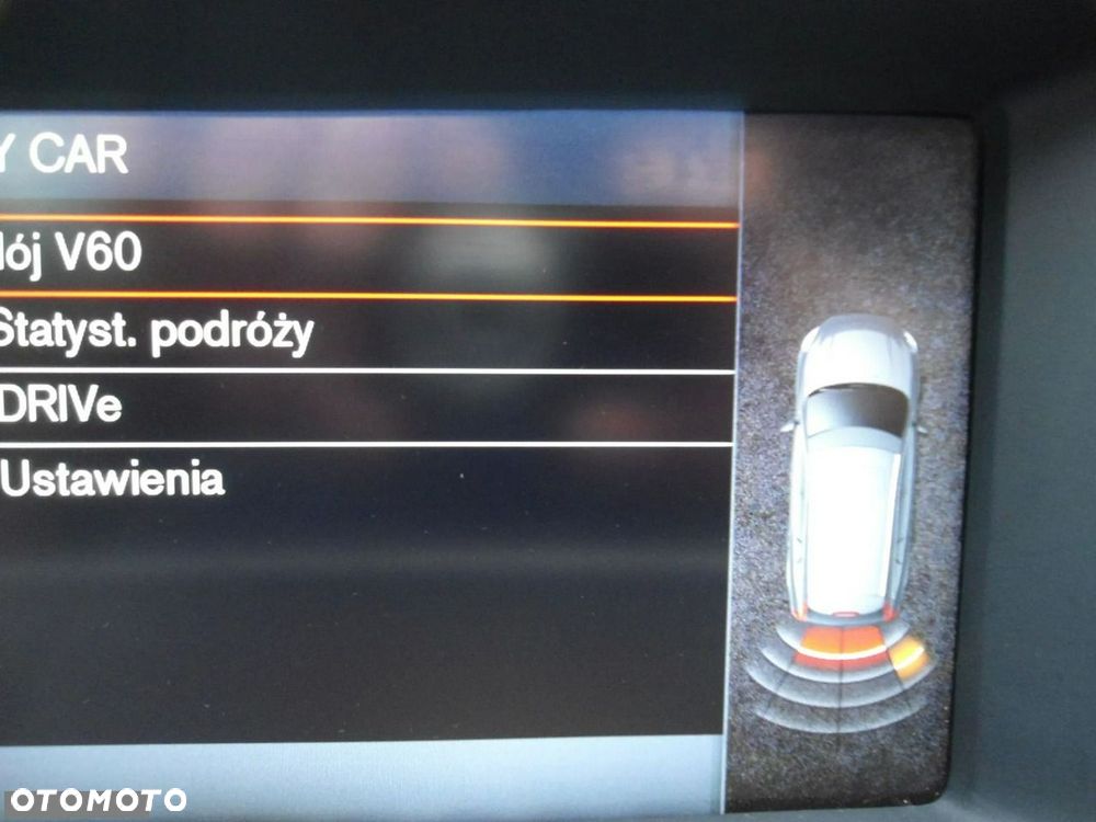 Volvo V60 D2 Momentum - 33