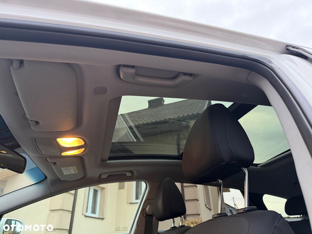 Hyundai i40 Kombi 1.7 CRDi DCT Premium - 7