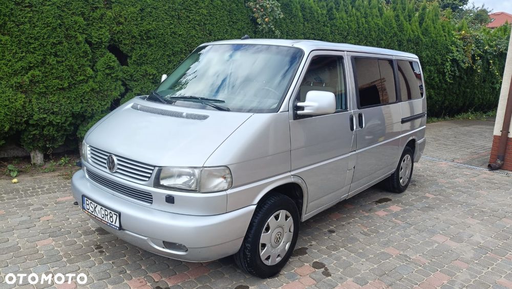 Volkswagen Caravelle - 1