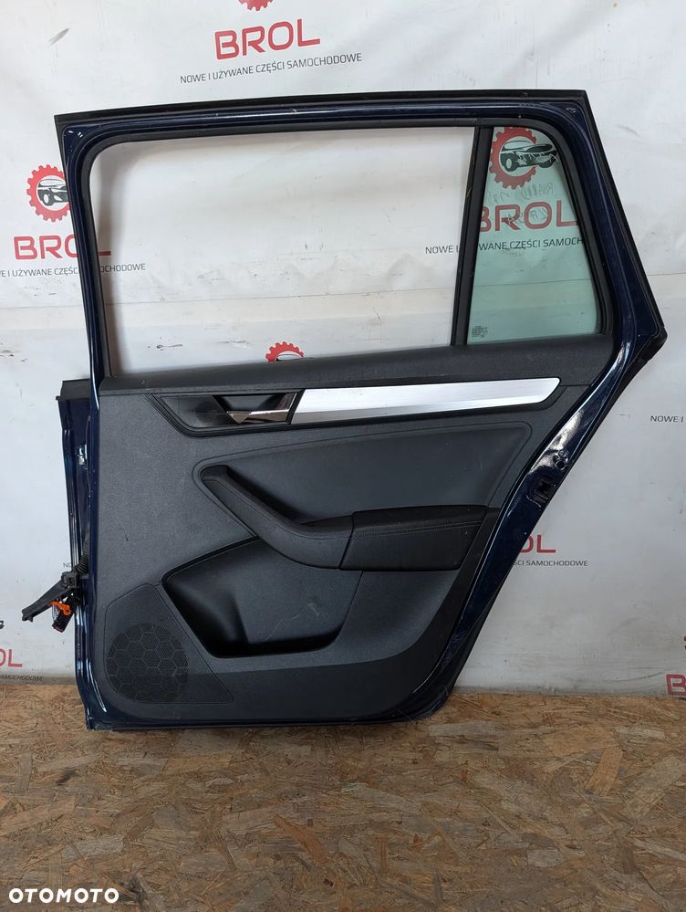 DRZWI TYLNE PRAWE SKODA RAPID 17' LF5A SPACEBACK - 5