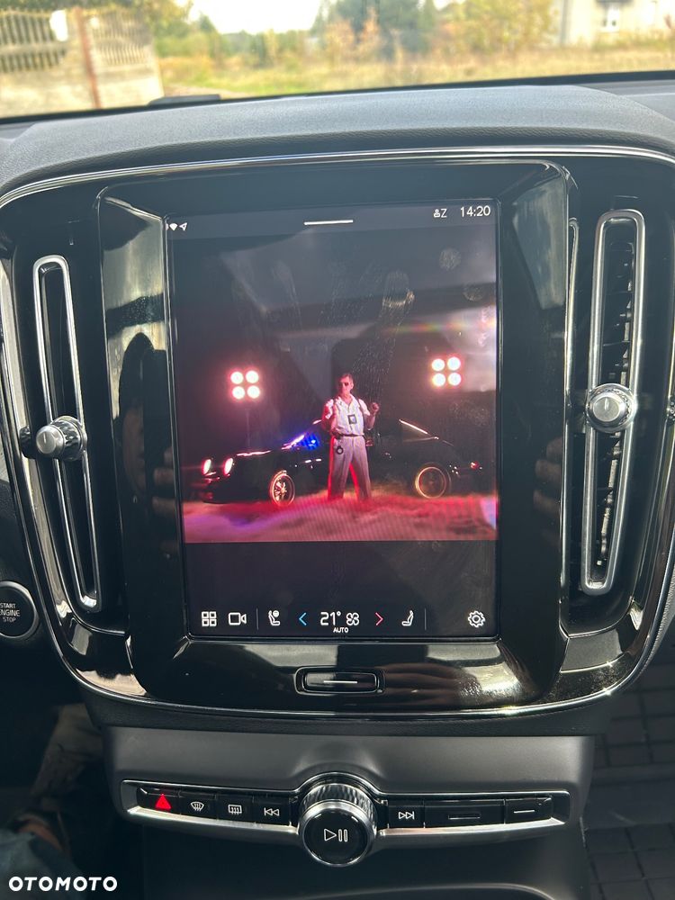 Volvo XC 40 B5 AWD Ultimate Dark - 18