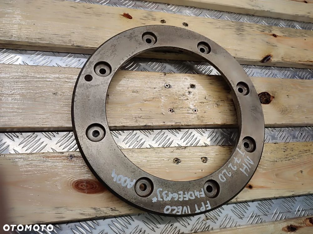 Dystans silnika FPT New Holland T7.270 - 3