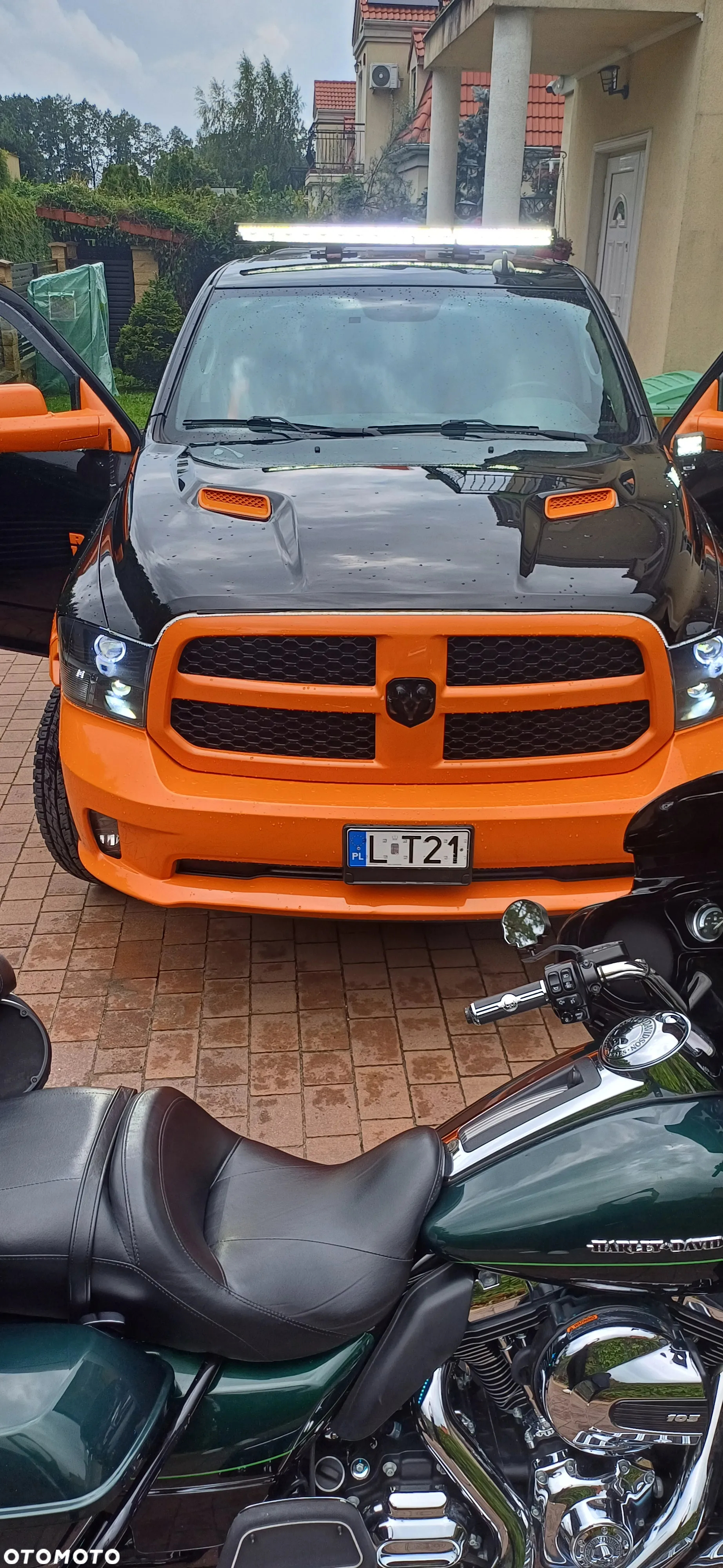 Dodge RAM 1500 5.7 4x4 - 18